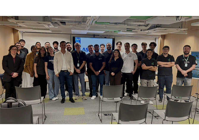 Group photo of second day participants