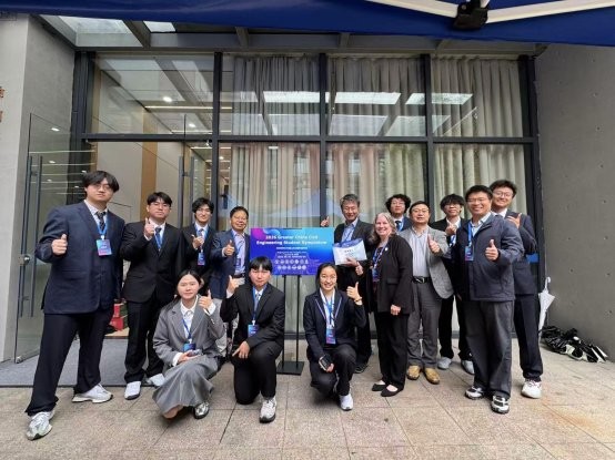 Region 10 and ASCE GC Group photo with Student Team