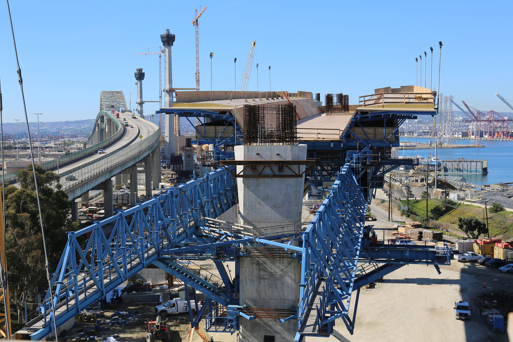 photograph of the movable scaffolding during construction of the Gerald Desmond Bridge