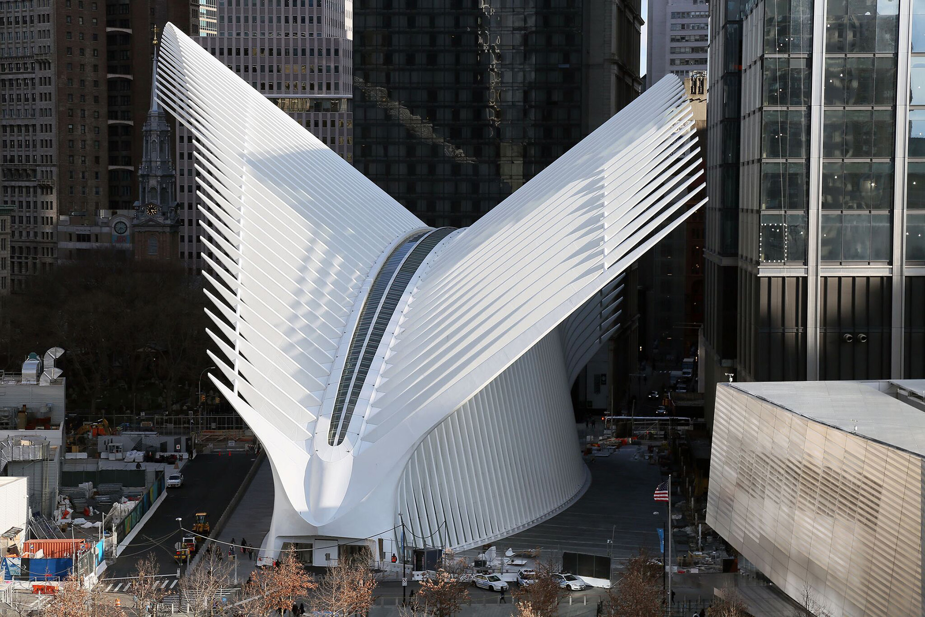 white building with ribs that resemble a bird in flight