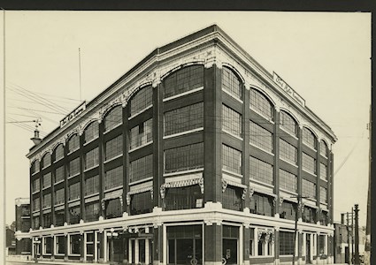 Ford Motor Co. Assembly Plant in Pittsburgh in 1923. 