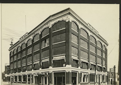Ford Motor Co. Assembly Plant in Pittsburgh in 1923.