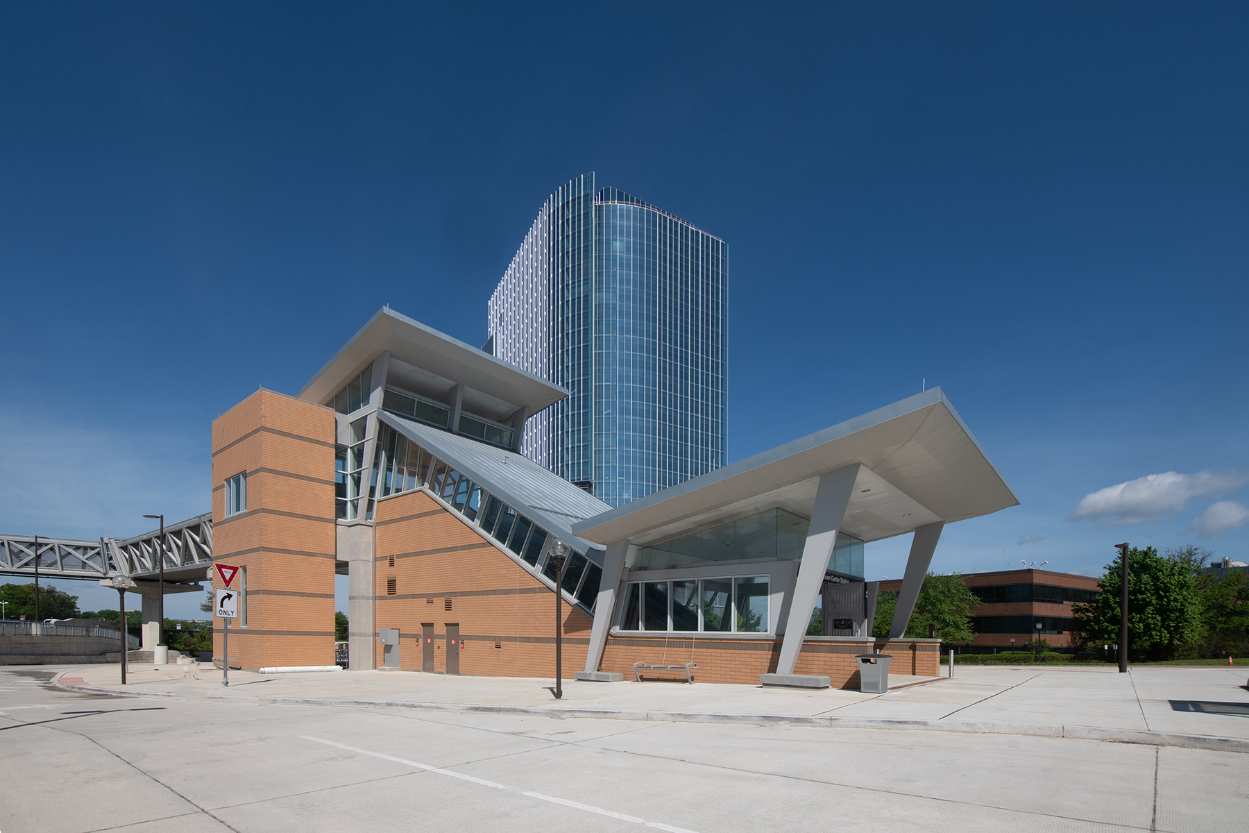 Phase 2 added six stations to Metro’s Silver Line in Virginia, including the Reston Town Center Station, shown here. (Image courtesy of Dulles Corridor Metrorail Project)