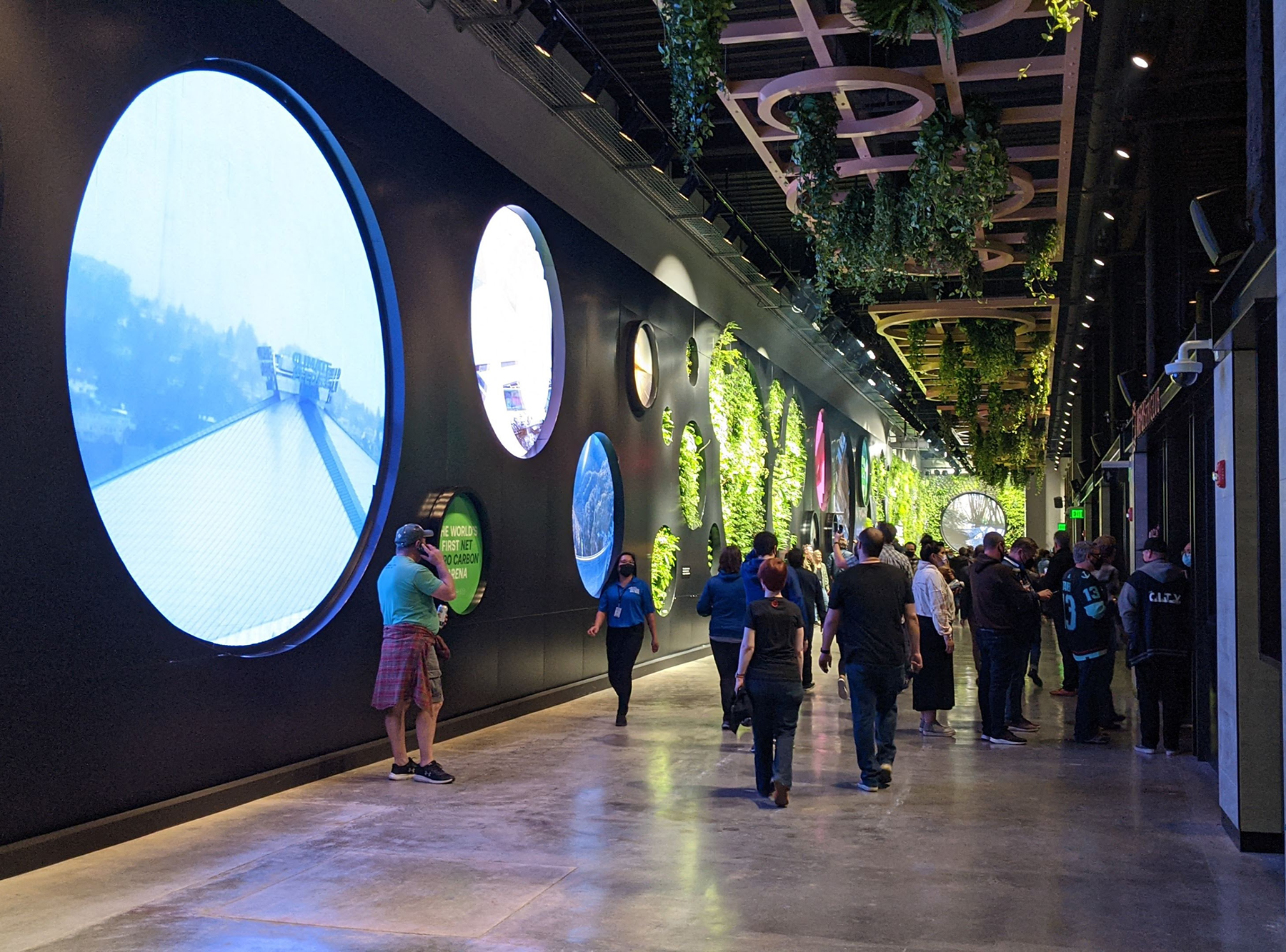 Interior of Climate Pledge Arena. (Image courtesy of Thornton Tomasetti)