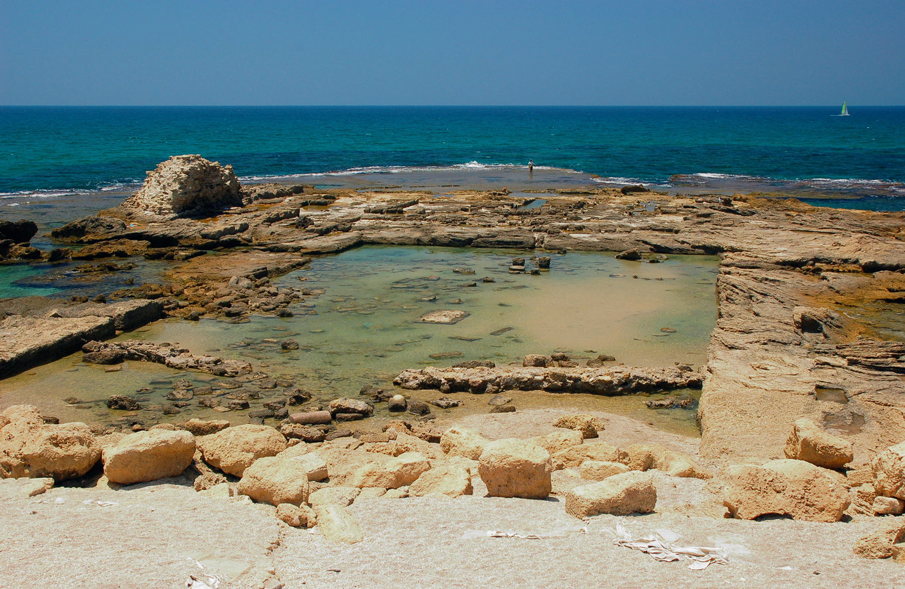 Roman concrete is so durable it can even withstand exposure to the ocean. The concrete in these Roman baths remains still exists despite being exposed to wind, rain, saltwater, and waves. (Image courtesy of Livioandronico2013)