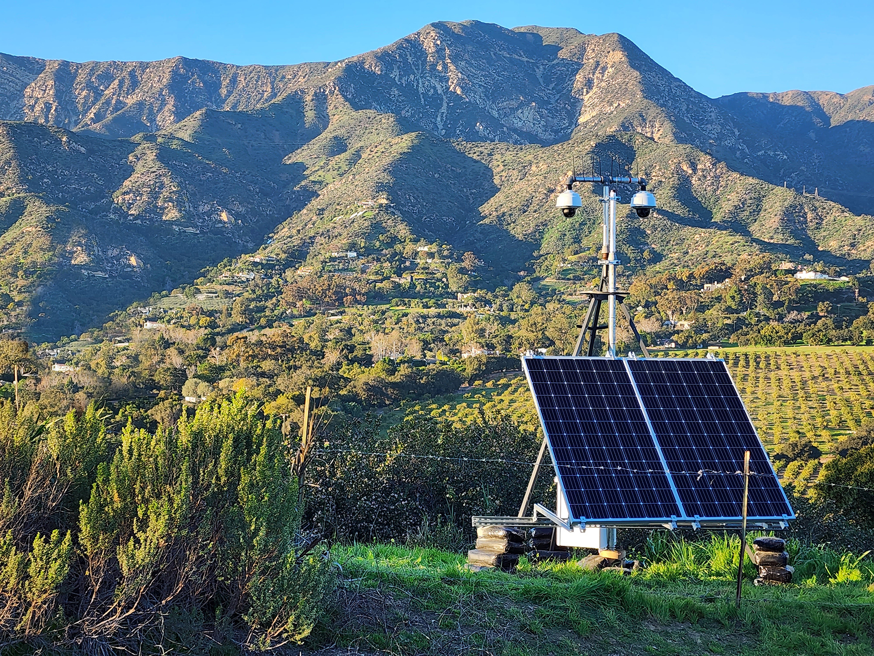 ALERTCalifornia cameras monitor Ortega Ridge near Santa Barbara, California. (Image courtesy of ALERTCalifornia UC San Diego)