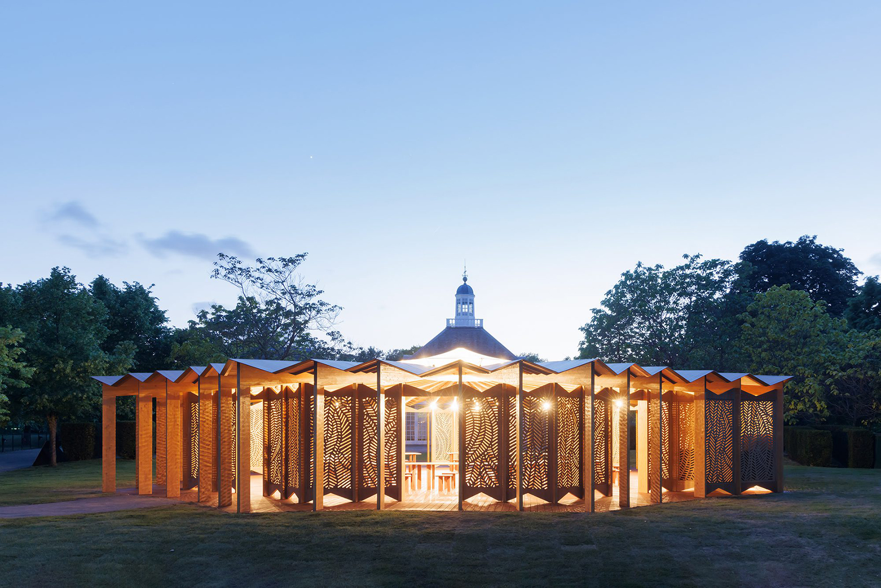 Serpentine Pavilion 2023 designed by Lina Ghotmeh. © Lina Ghotmeh — Architecture. (Image by Iwan Baan, courtesy of Serpentine)