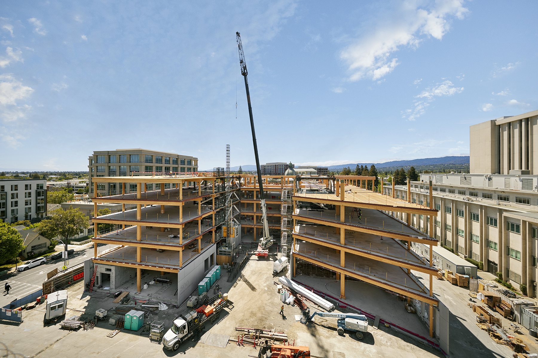 Expected to open by year’s end, the COB3 project features a five-story, 207,000 sq ft structure that will serve as the San Mateo County government’s headquarters. (Photograph courtesy SOM)