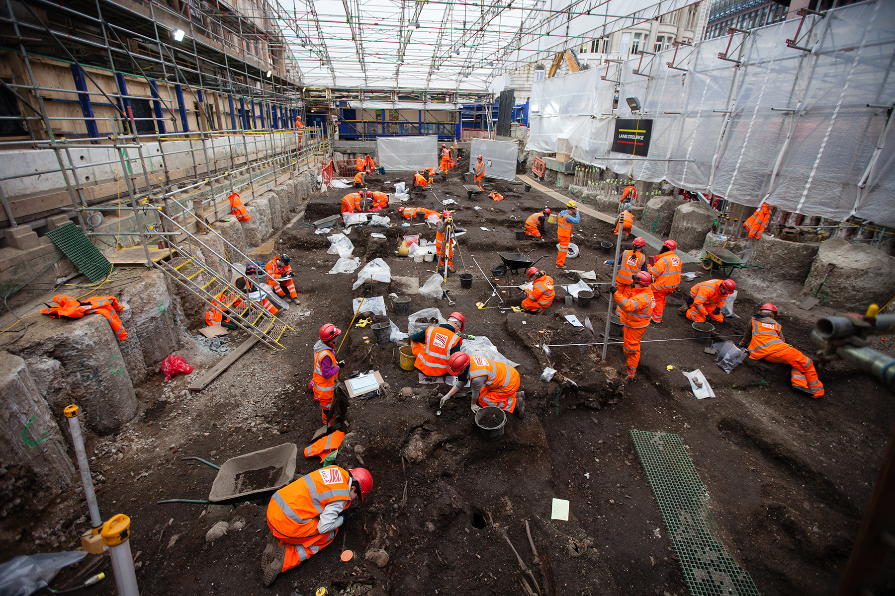 Within a month of discovering the first body at the Bedlam burial ground, dozens of archaeologists worked to excavate this piece of London’s archaeological history. (Image courtesy of Transport for London)