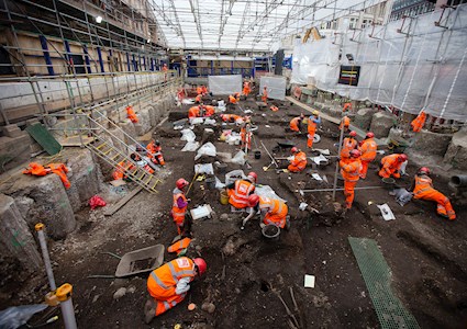 Within a month of discovering the first body at the Bedlam burial ground, dozens of archaeologists worked to excavate this piece of London’s archaeological history. (Image courtesy of Transport for London) 