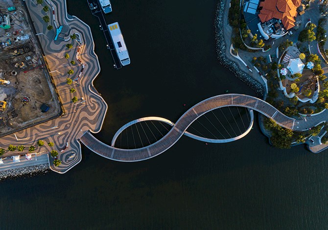Elizabeth Quay Pedestrian Bridge (Perth, Australia) © Getty Images