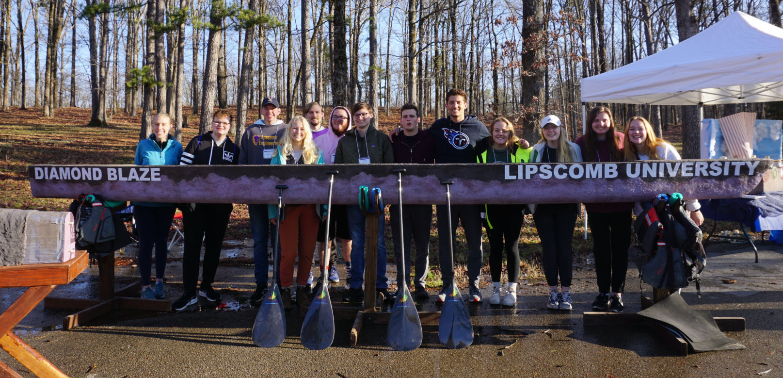 photo of Lipscomb concrete canoe team
