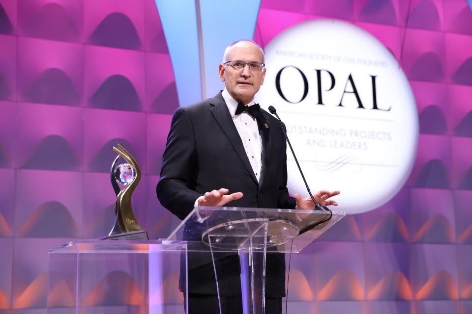 photo of Ron Klemencic accepting the 2022 OCEA Award