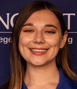 headshot of Alysha Curtis