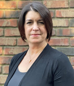headshot of Lenor Bromberg