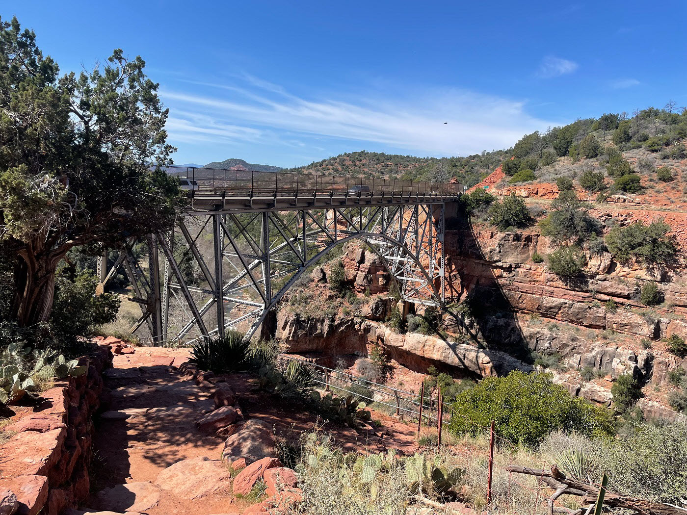 photo of A pleasant bridge: Midgley Bridge, Arizona, Route 89A over Wilson Canyon.