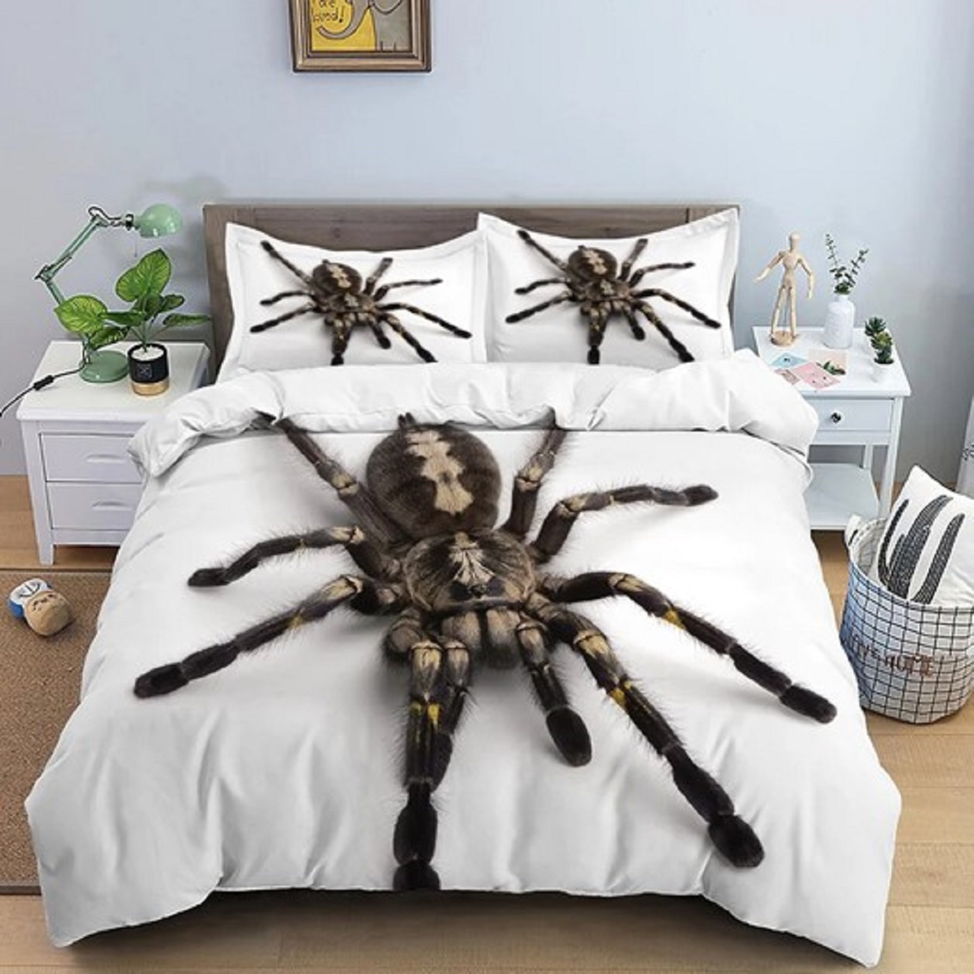 photo of a tarantula duvet