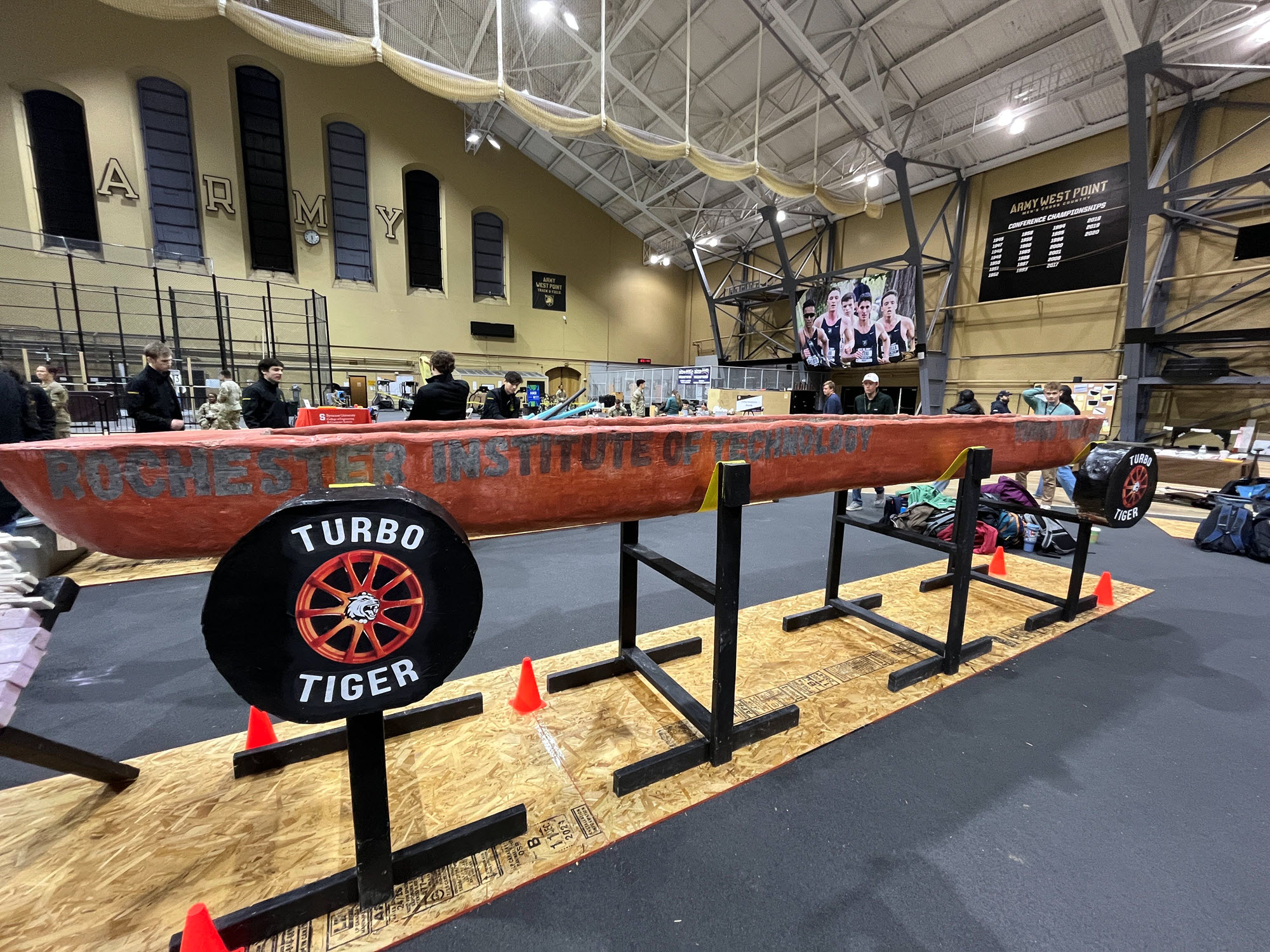 photo of the RIT concrete canoe