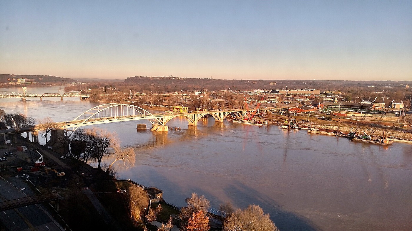 photo of the old Broadway Bridge in Little Rock
