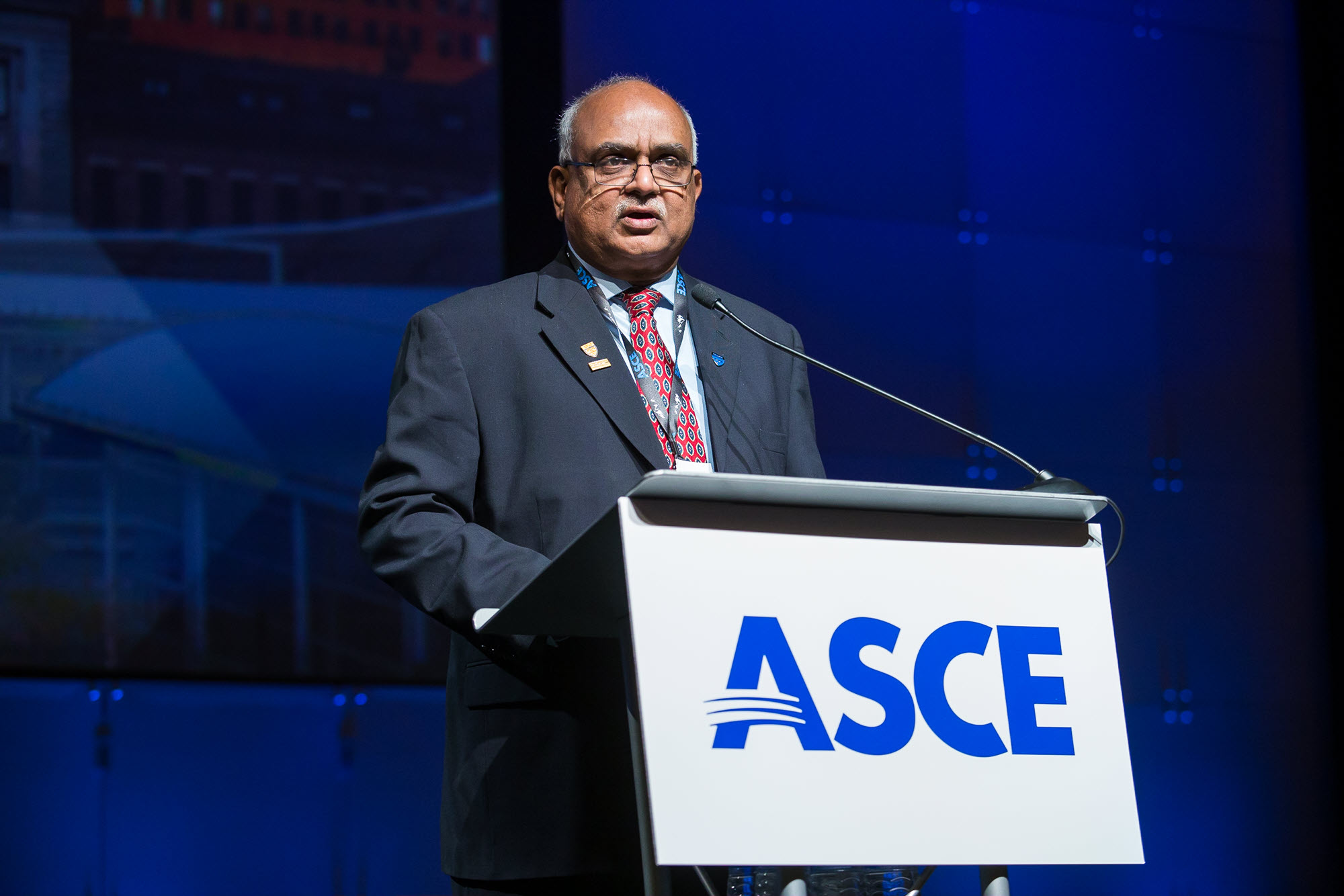 photo of Guna Gunalan speaking at the ASCE Convention