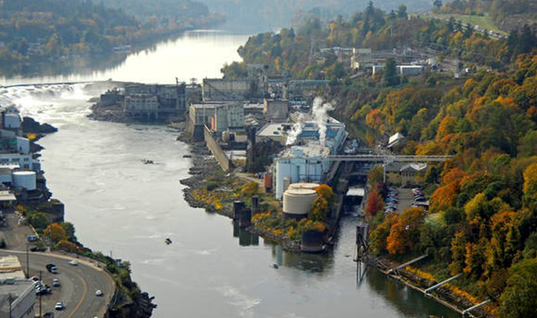 aerial view of Willamette Falls Locks
