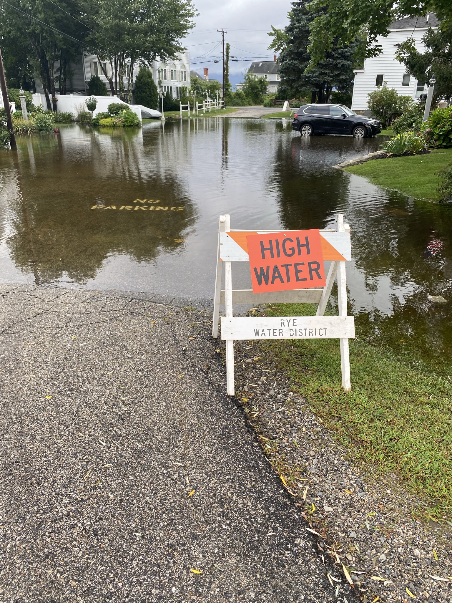 IMAGE RIGHT SMALL ALT TEXT