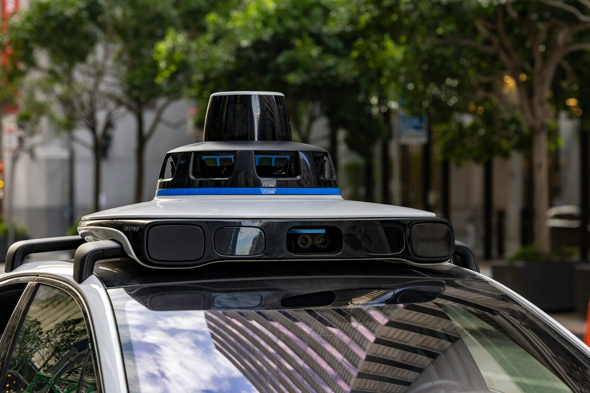 Photo of the camera system on top of an autonomous vehicle