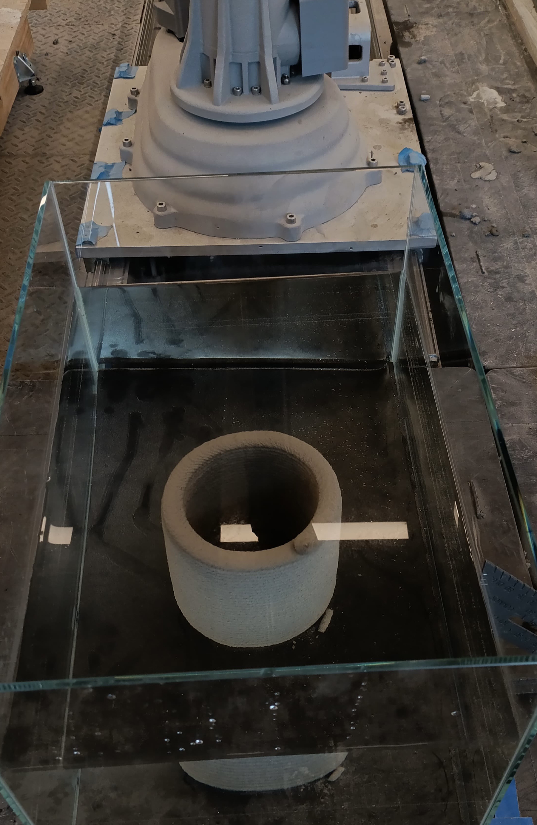 3D printing is conducted underwater in a laboratory setting