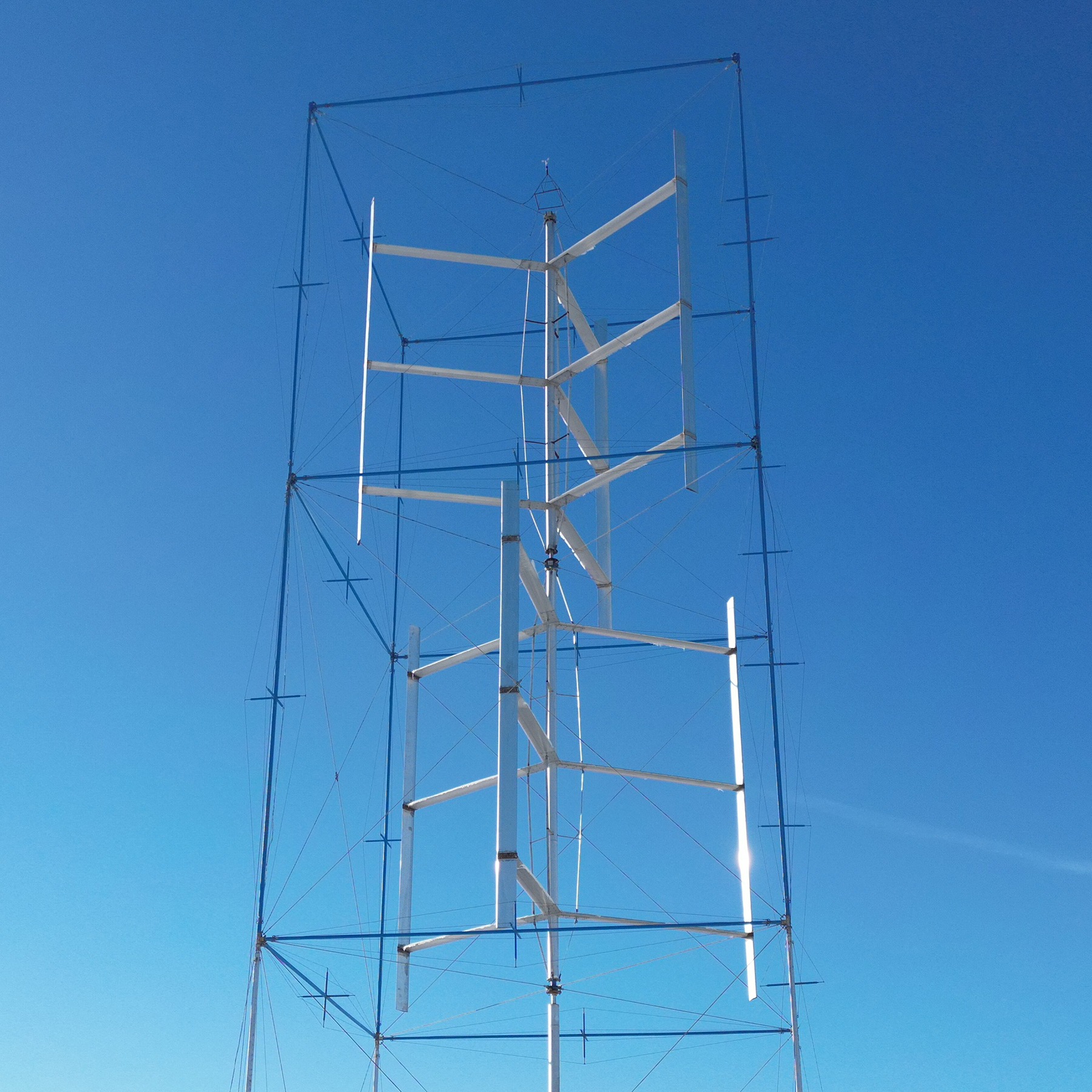 image of a vertical axis wind turbine 