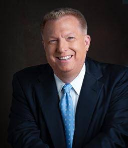 headshot of Peter O'Neil