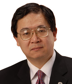 Headshot of Huang