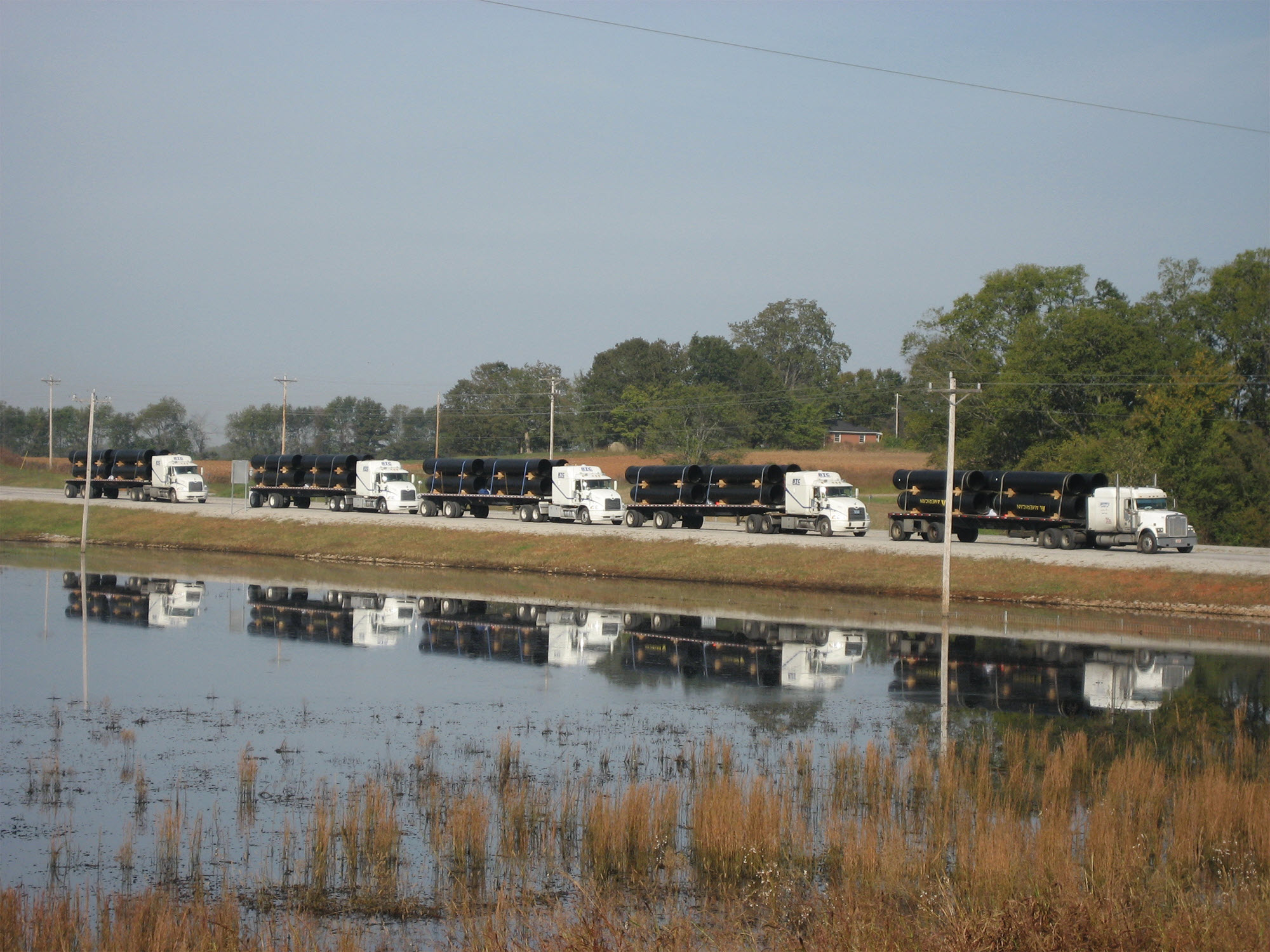 photo of trucks 